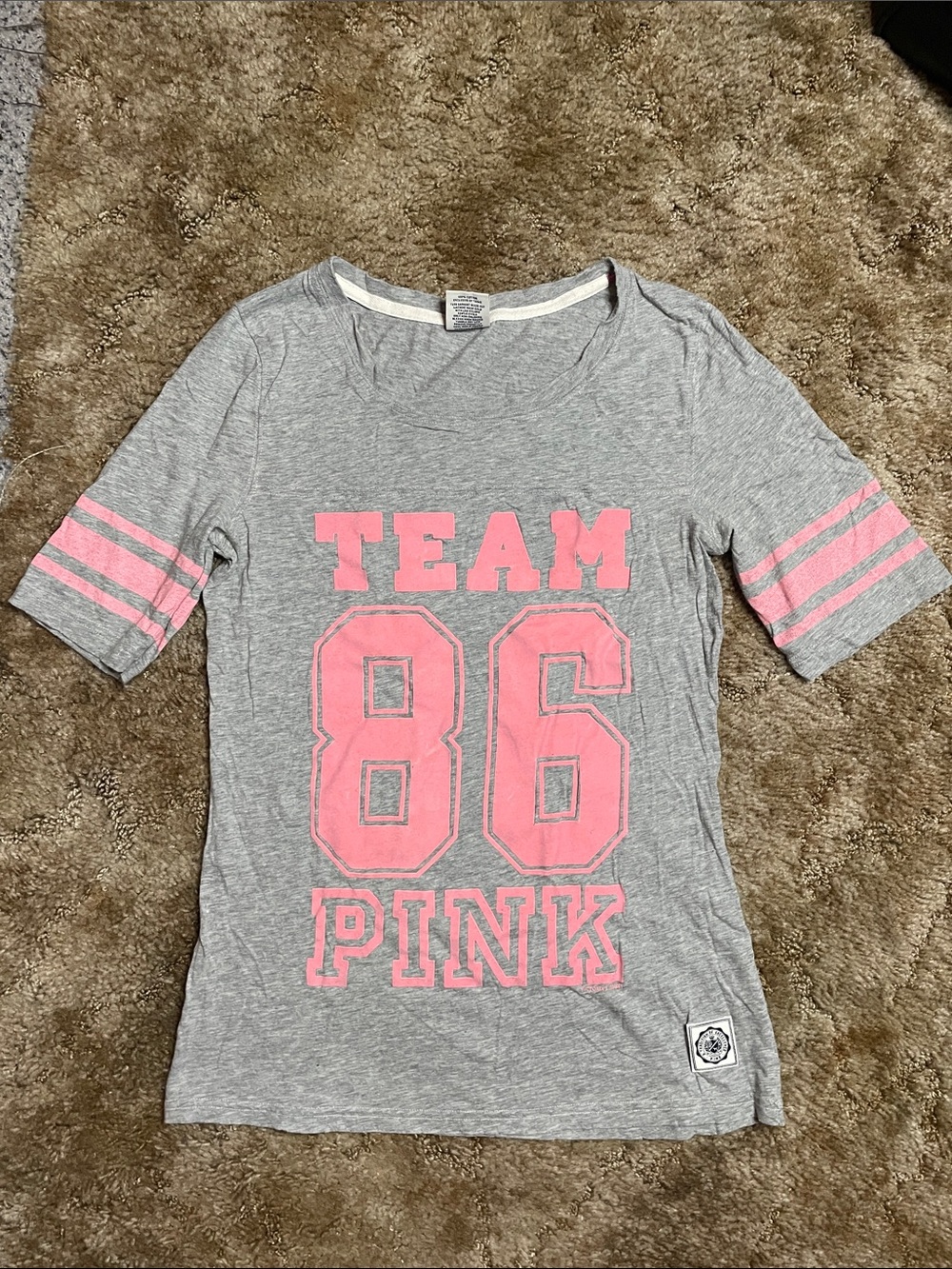 PINK Victoria’s Secret Gray “Team 86‎ Pink” Woman’s Shirt Size Medium